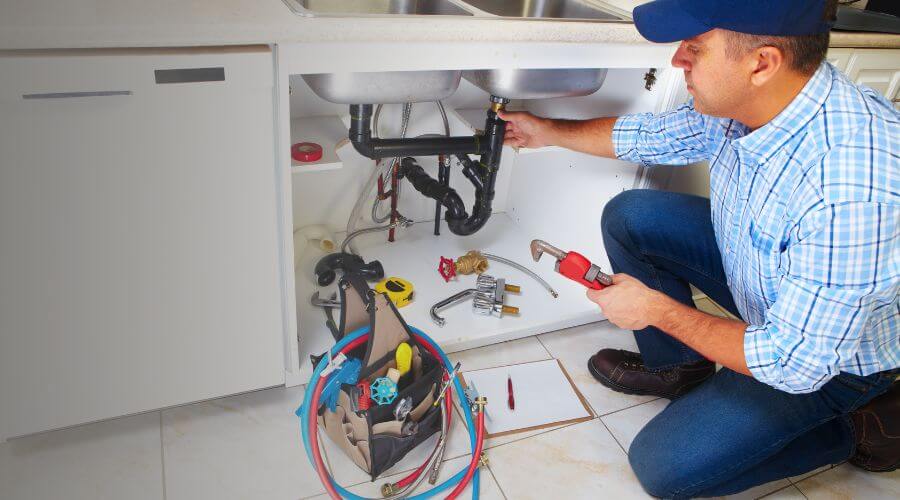 Expert burst pipe repair services in Outlook, MT